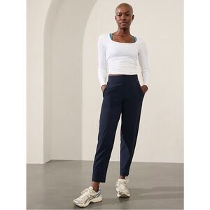 Women’s ATHLETA Brooklyn Mid Rise Ankle Pant- Navy. Size 2